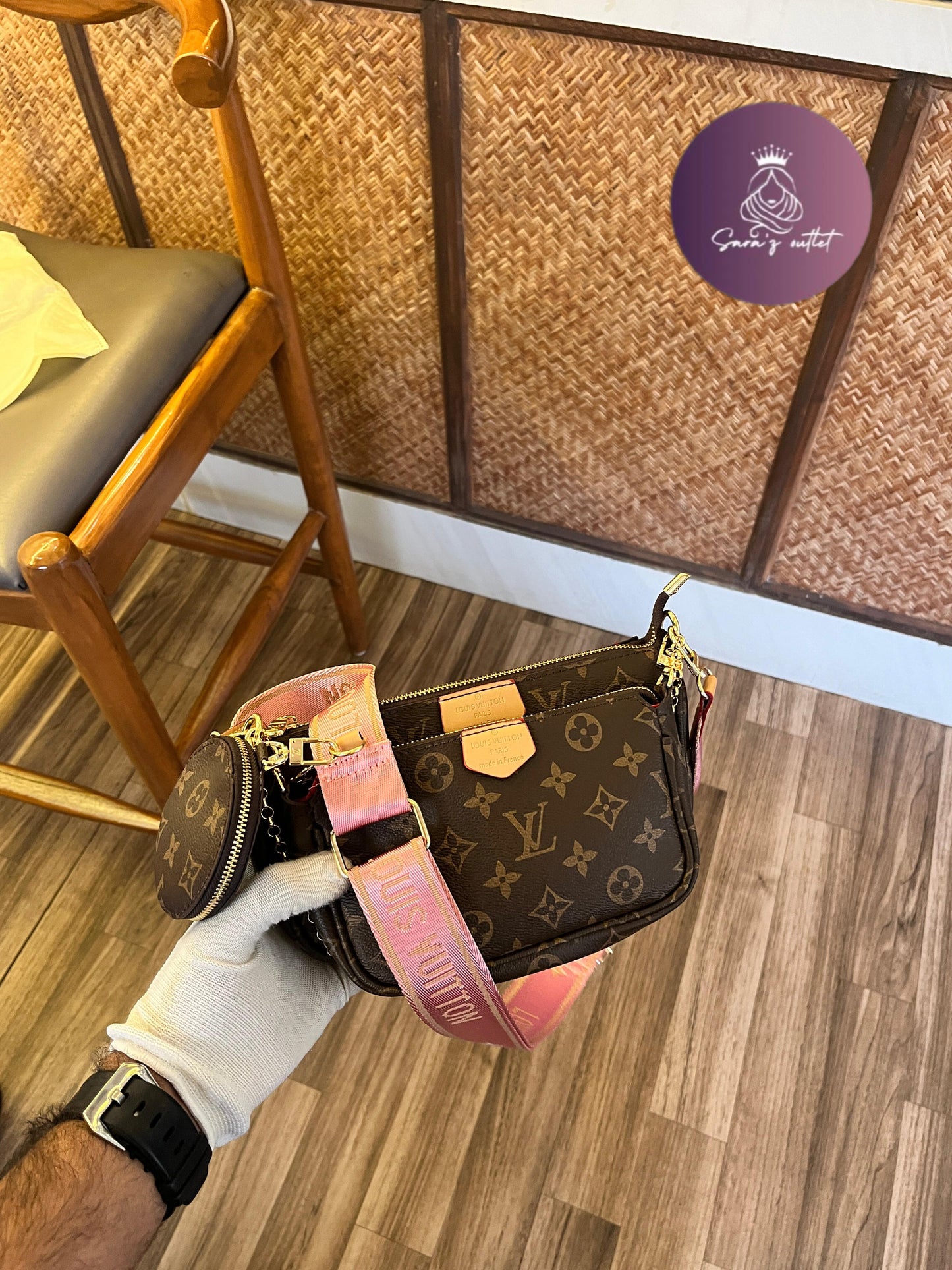 LV POCHETTE PINK BELT