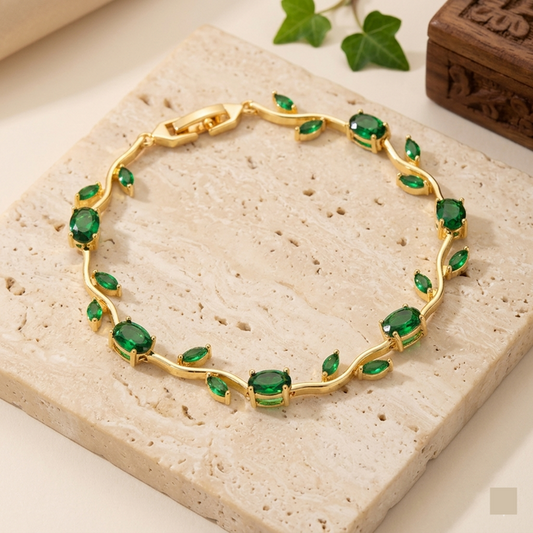Evergreen Tulip Vine Bracelet - Anti-Tarnish Green Stone Design