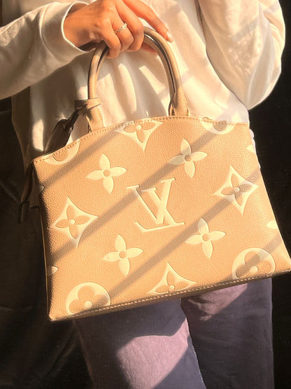 LV Tote