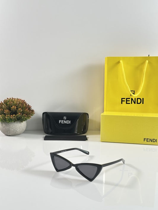 Fendi_WMNS_208_Black