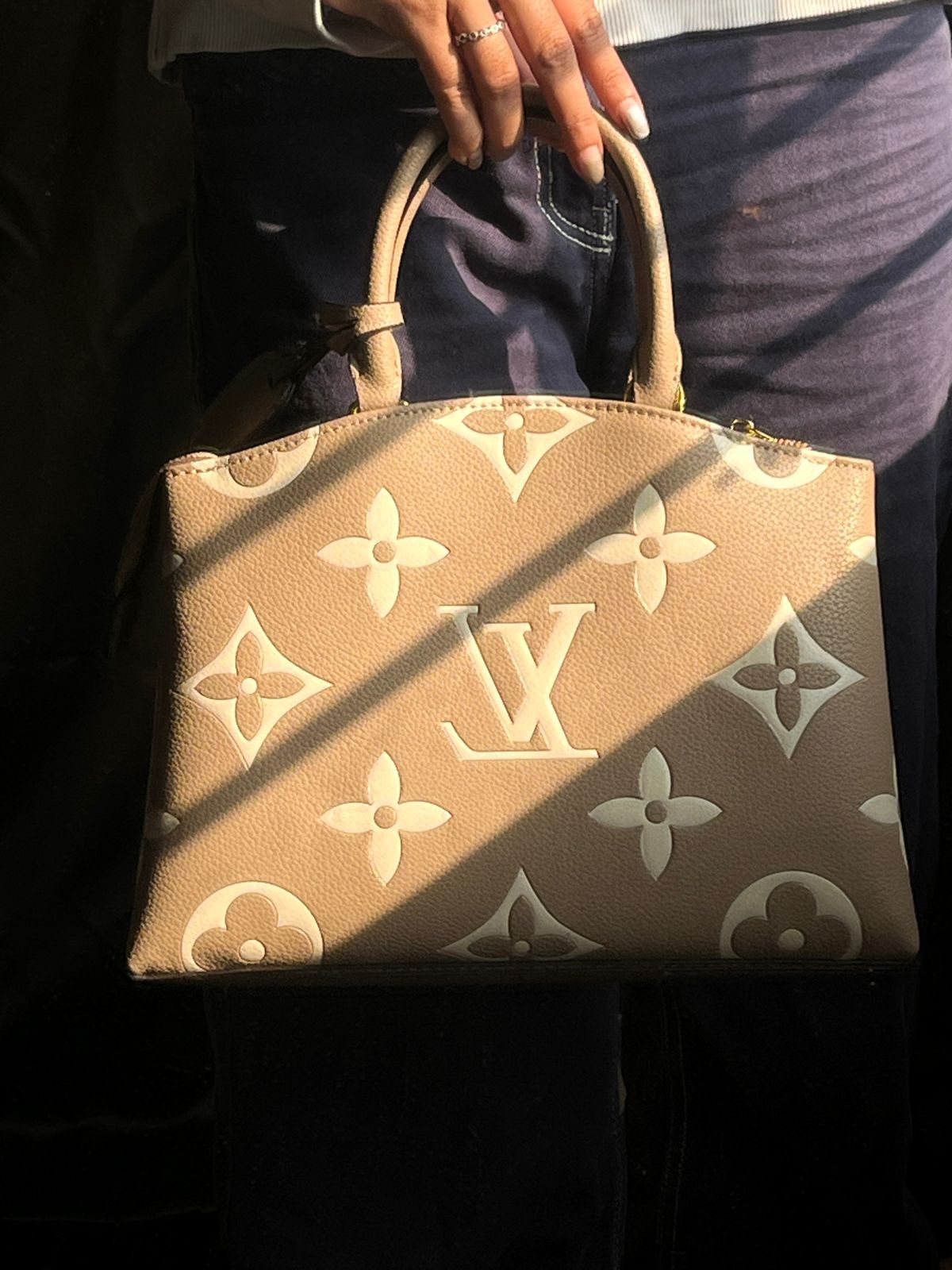 LV Tote